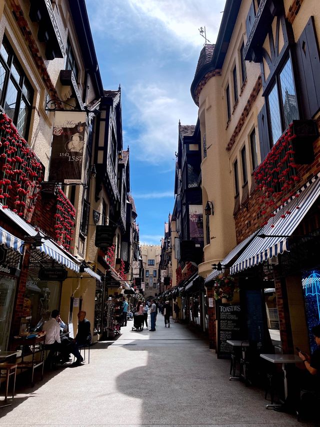 Tudor style shopping alley in perth 🇦🇺😍🏰