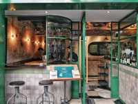 RAC II: sophisticated bistrot in Shanghai