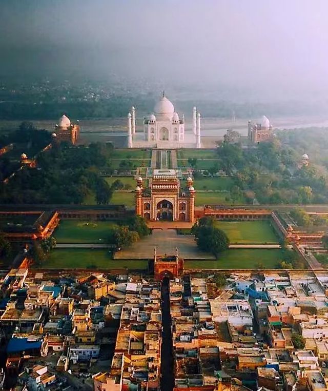 The love that shook the world - Taj Mahal.