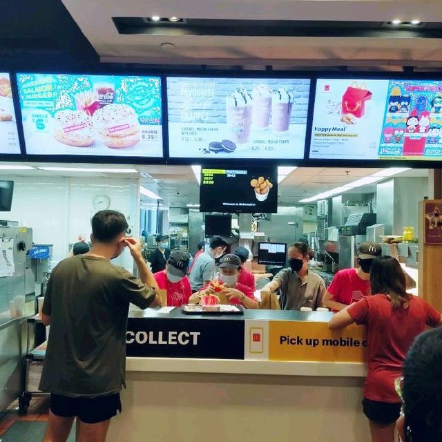 MacDonald's @ Waterway Point