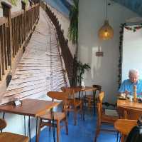발리 Gossip’s Cafe Seminyak 햄버거에 육즙이 가격쌈