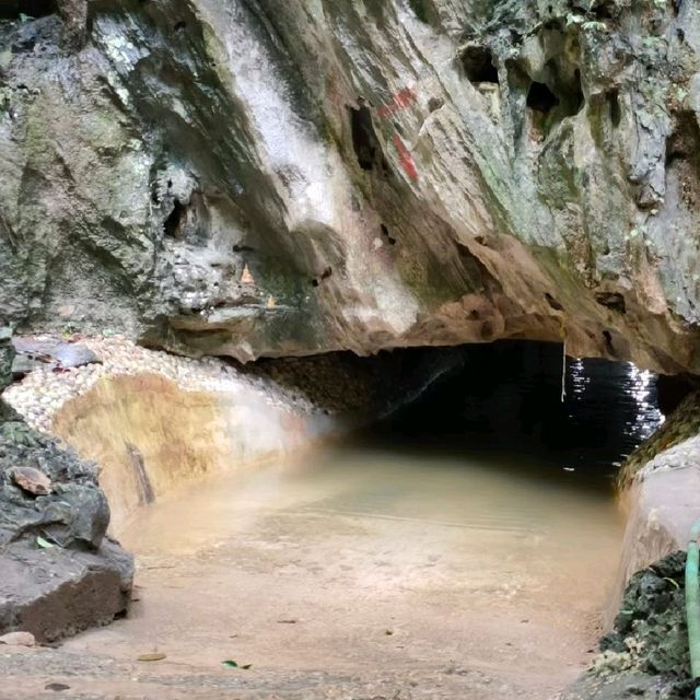 ธรรมชาติงามล้ำ ที่ถ้ำเขาประทุน