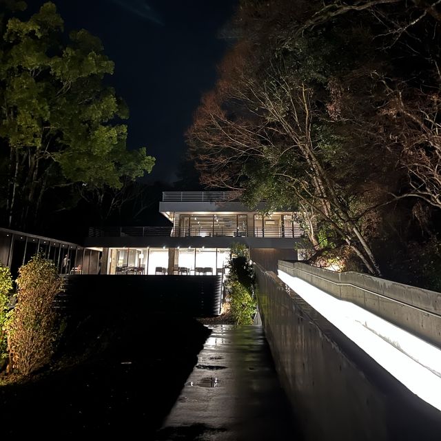 【神奈川】読書タイム。惣湯テラスのライブラリー📚