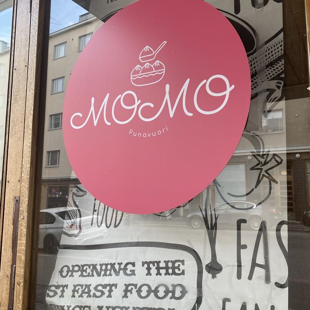 Momo in Helsinki 