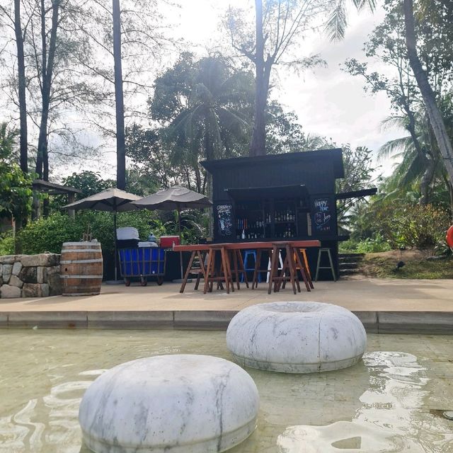 รีสอร์ทสวยริมทะเล ใกล้สนามบินภูเก็ต