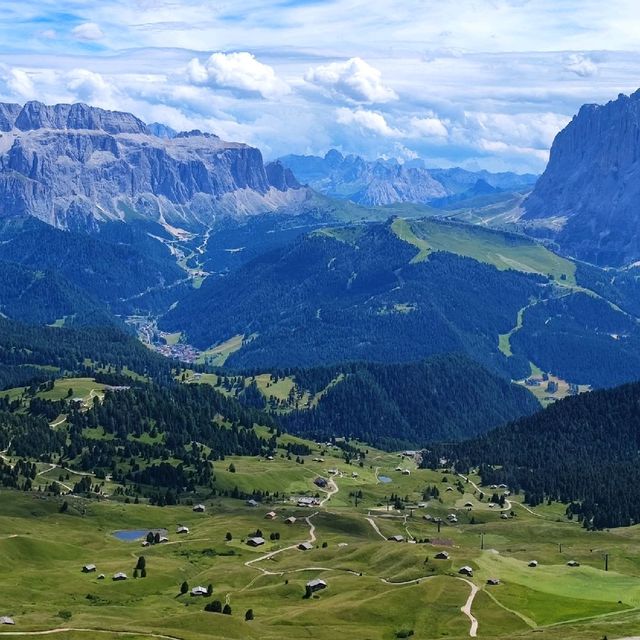 Seceda hike in Italy. 2500M high!