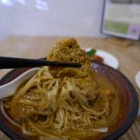 上環隱世食堂，極濃喇沙湯底 