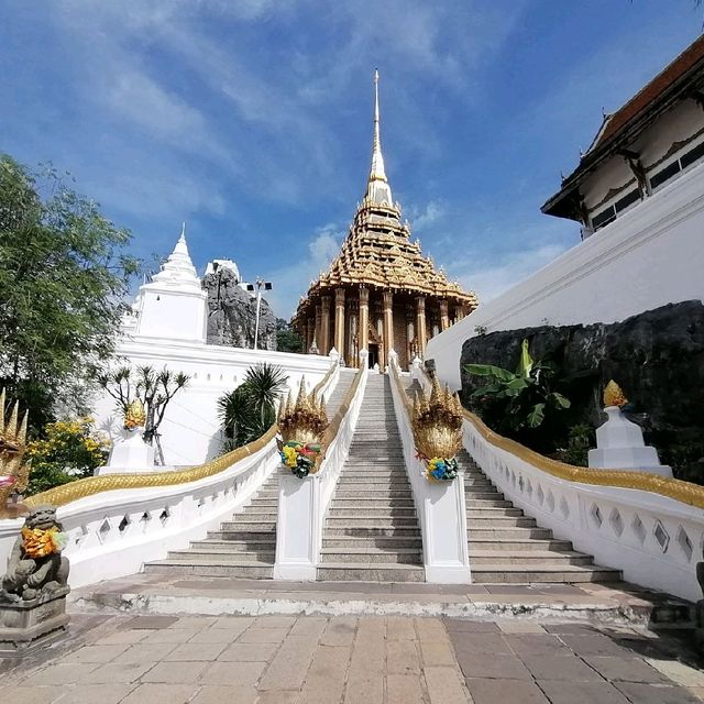 "รอยพระพุทธบาท" ​ แห่งชมพูทวีป​