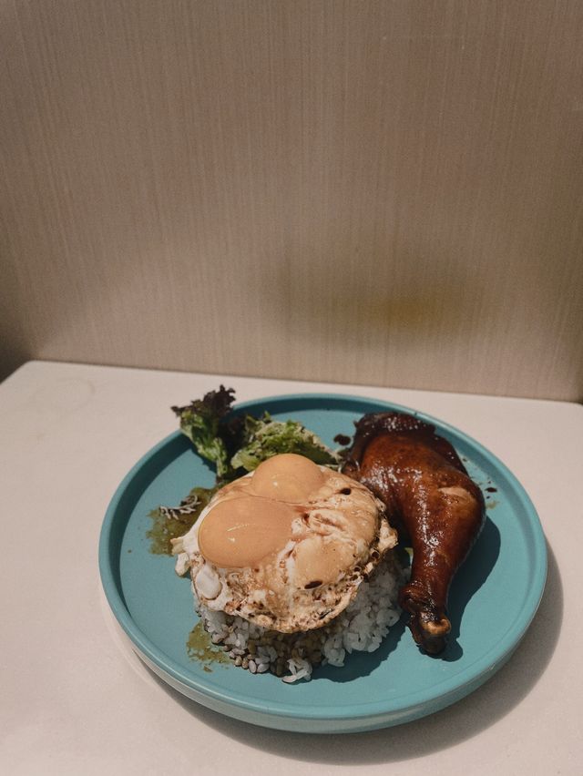 《大 隻 佬 冰 室》