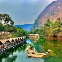 Tha Falang Lake 