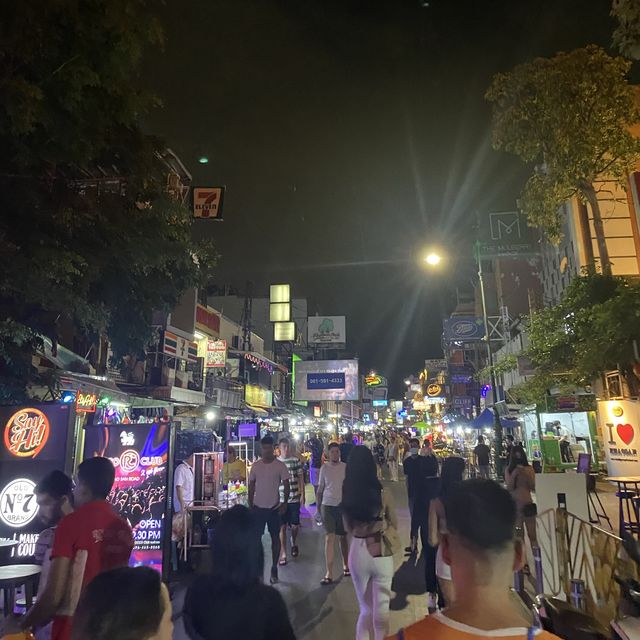 Travelers’ Meeting Place in Bangkok (Khaosan)