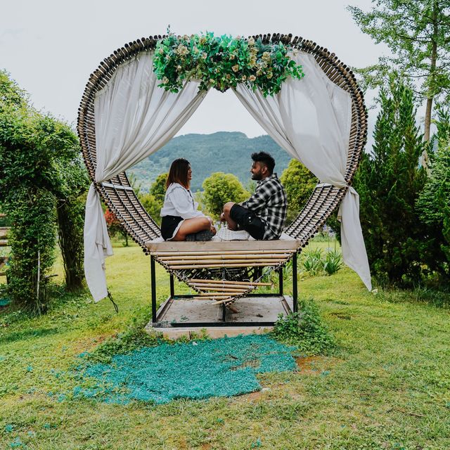 Go for a flower fields couple’s photoshoot 