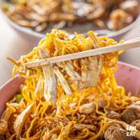 ก๋วยเตี๋ยวไก่มะระริมนาอย่างเด็ดพิกัดราชพฤกษ์