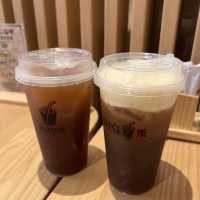 蟹黃油拌麵 必點奶蓋焙茶