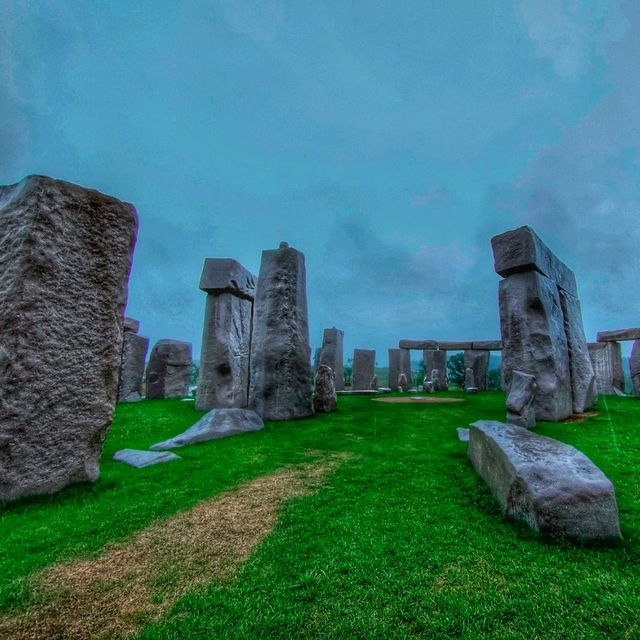 STONEHENGE
