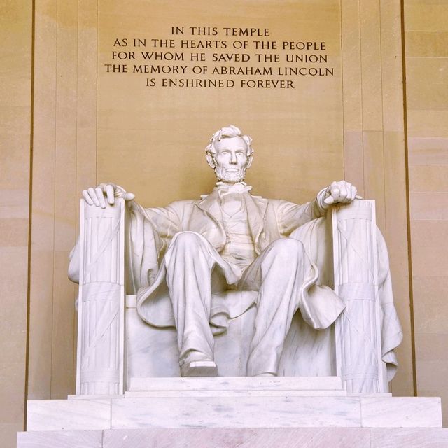 พาไป Lincoln Memorial