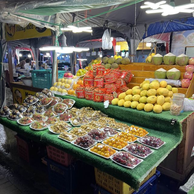 Night market with a plane @ Pattaya 