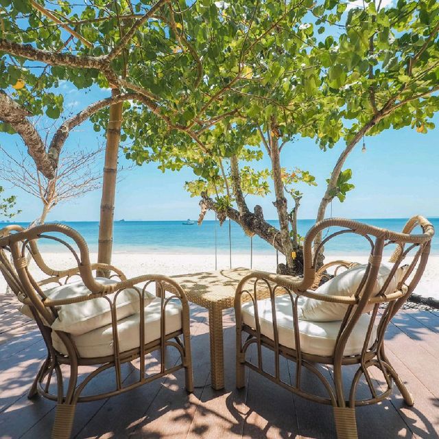 Andalay Beach Bar & Cafe กระบี่