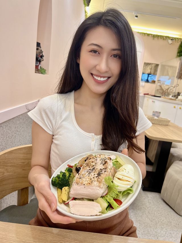 台北松山狐獴餐廳｜Meerkat75 Café - 75度獴 ｜餐點豐富還能和狐獴一起玩