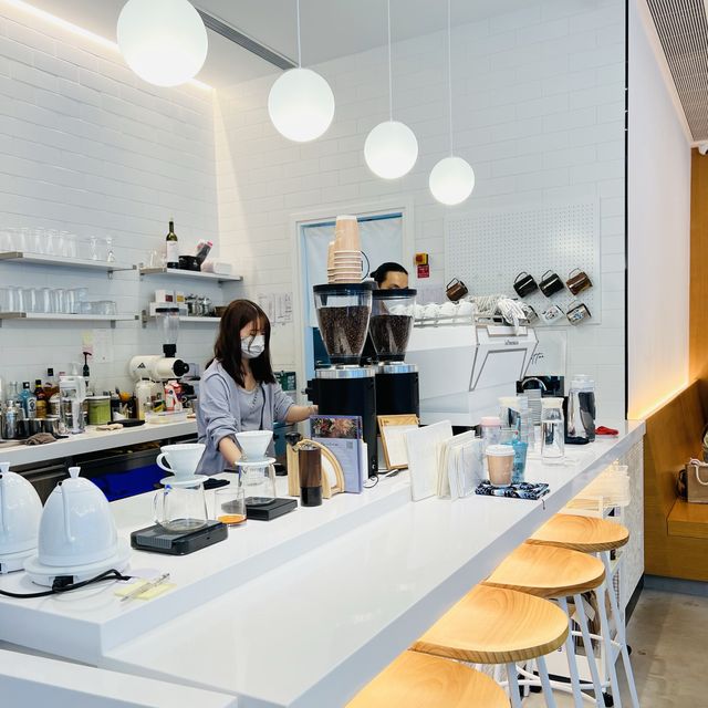 ［旺角落地玻璃🪟Cafe☕️］