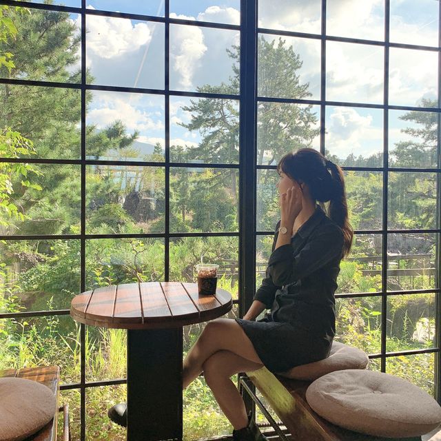 정원뷰가 예쁜 제주도 핫플카페 미스틱3도