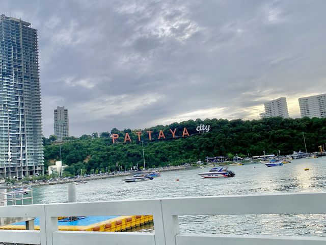 แหลมบาลีฮาย ท่าเรือสู่เกาะล้าน 