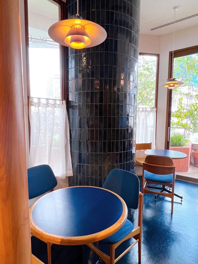 曼谷本地唔牌Cafe donut 店