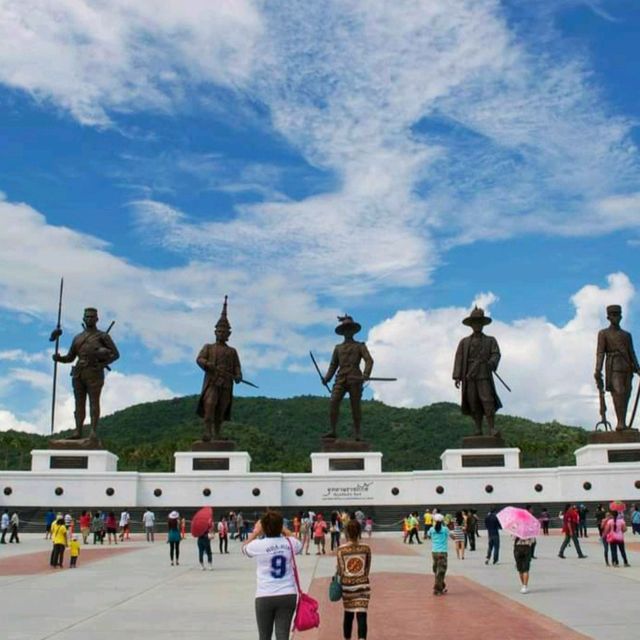 ชวนถ่ายรูป อุทยานราชภักดิ์ หัวหิน