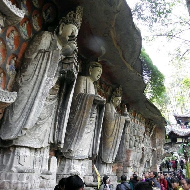 【大足】重慶から日帰り🚌「大足石刻」👣