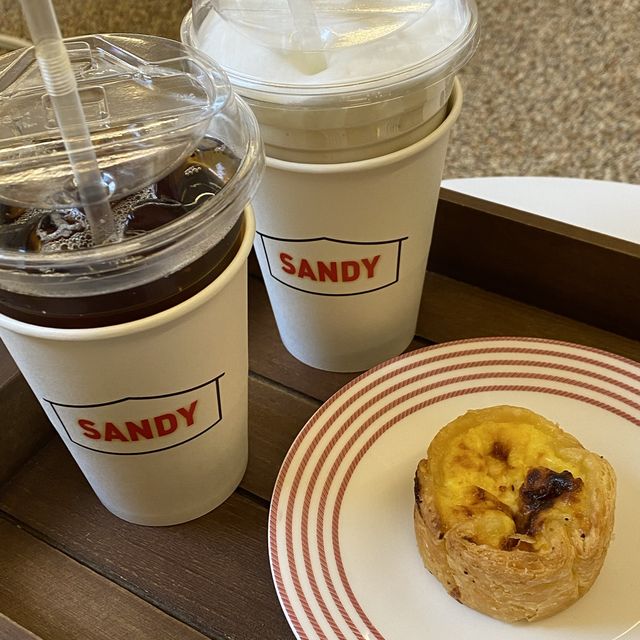 휴양지 분위기를 물씬 풍기는 행궁동 카페, SANDY