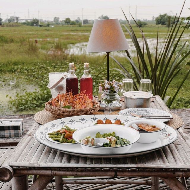  ไปหาความสุขแบบเรียบง่าย ที่ริมแม่น้ำท่าจีนกัน 