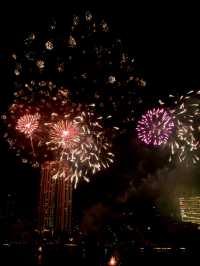 ที่สุดของวิวแม่น้ำเจ้าพระยา พร้อมพลุ Festive ทุกปี
