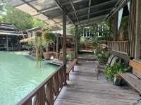 คาเฟ่และที่พักอยุธยา สไตล์เรือนไทย