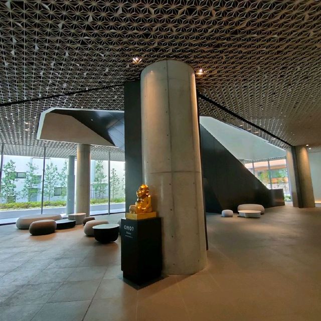 【大阪 浪速区】OMO7 ✨エントランスにもビリケンさん✨