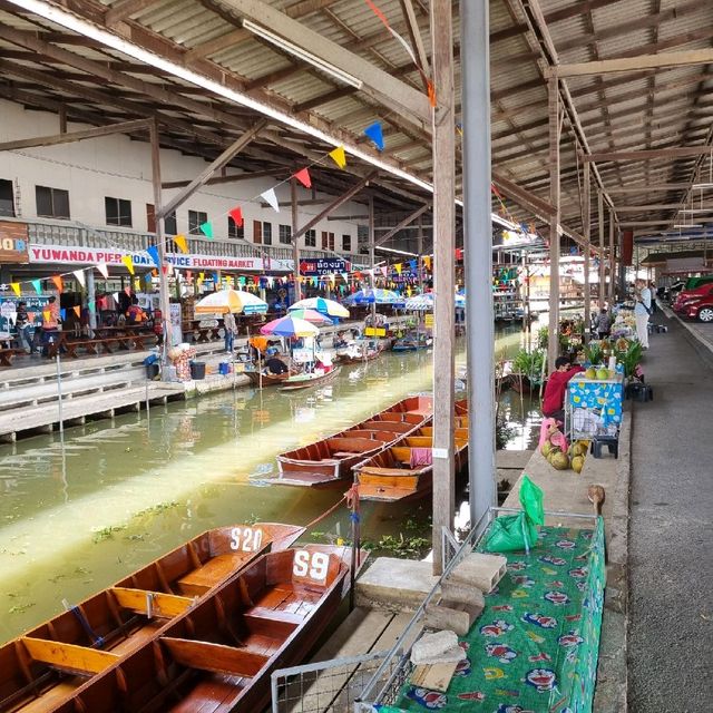 Most Popular Floating Market(Damnoen)
