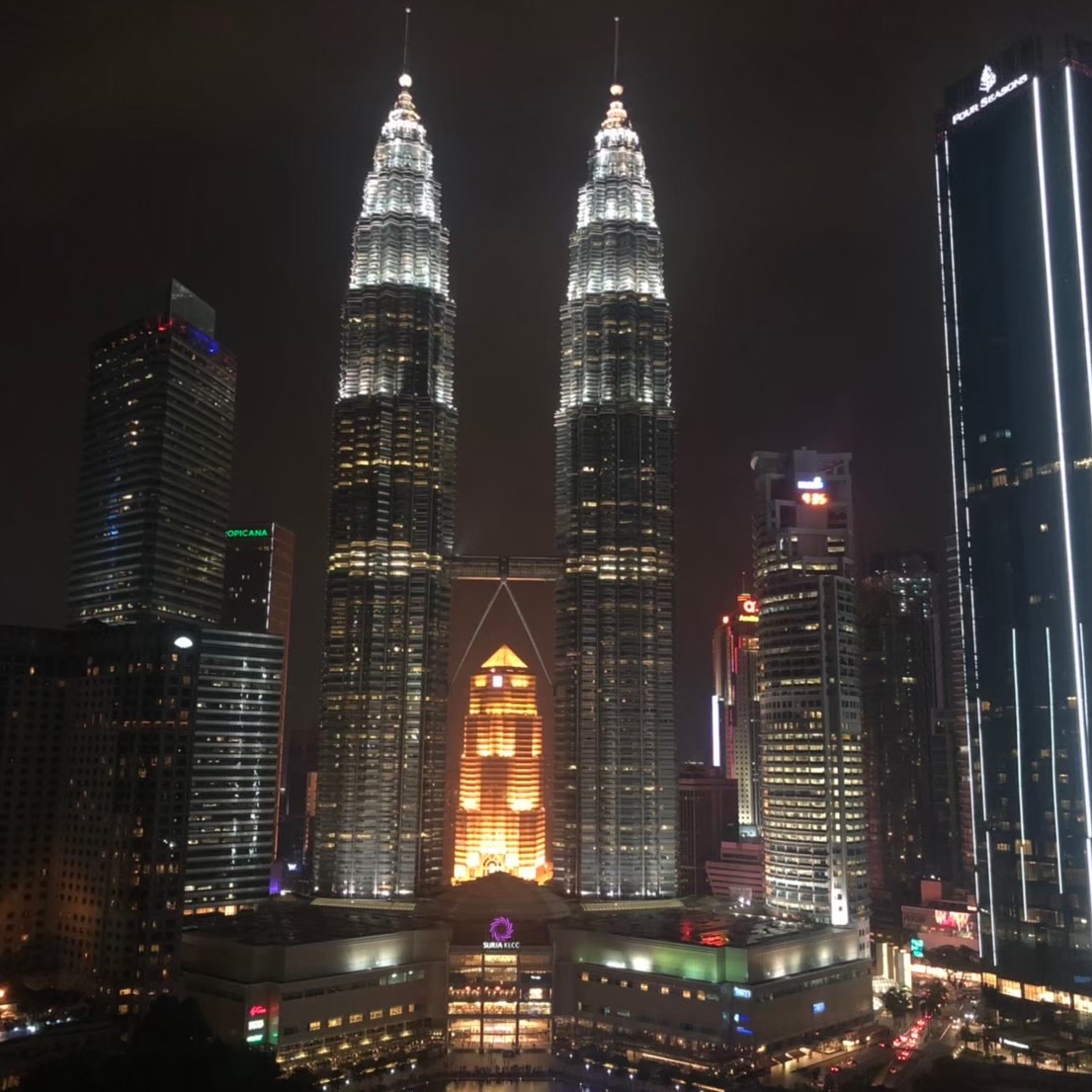 ペトロナス ツインタワーのレビュー ペトロナス ツインタワーのチケット ペトロナス ツインタワーの割引 ペトロナス ツインタワーの交通機関 所在地 営業時間 ペトロナス ツインタワー周辺の観光スポット ホテル グルメ Trip Com