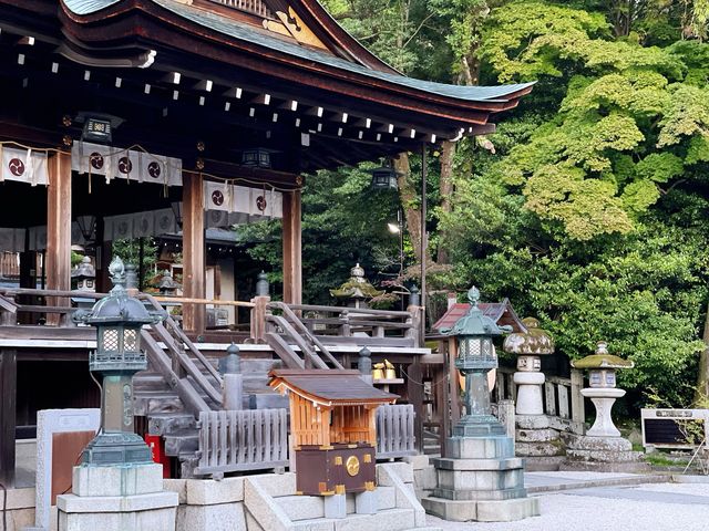 日牟禮八幡宮