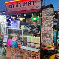 ส้มตำตลาดนัดริมโขง ร้านน้องเอเมน