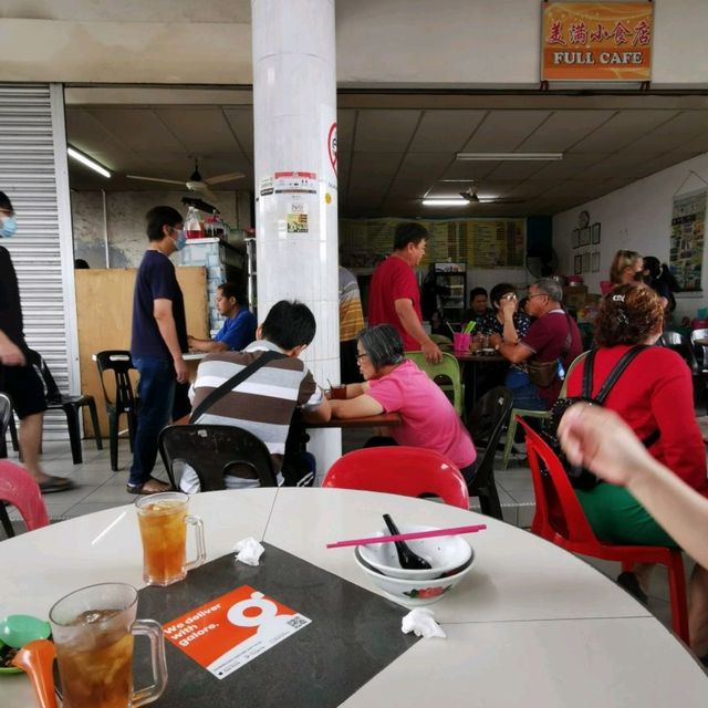 Full Cafe, Always Full in Limbang