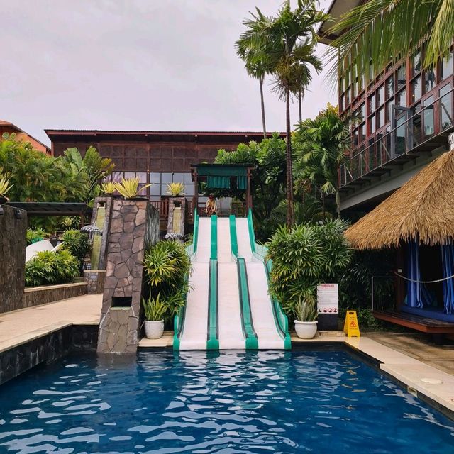 Hard Rock Hotel Bali
Rockin' New year 