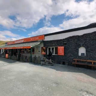 Honister slate mine is 15 kilometers 25 minutes drive away from Keswick town. You can take bus 77/77A from Keswick to reach here. It is our stop for some coffee break and washroom. Snack and coffee are sold inside the shop, on the other side is their merchandise shop selling their tiles and etc. They also got organise mine tours fully guided underground tour on site for a fee. You don need to have any mountaineer skill, they will teach you