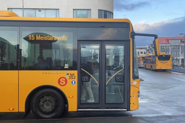 🇮🇸冰島遊記 Strætó 超實用巴士apps｜Trip.com 首都區