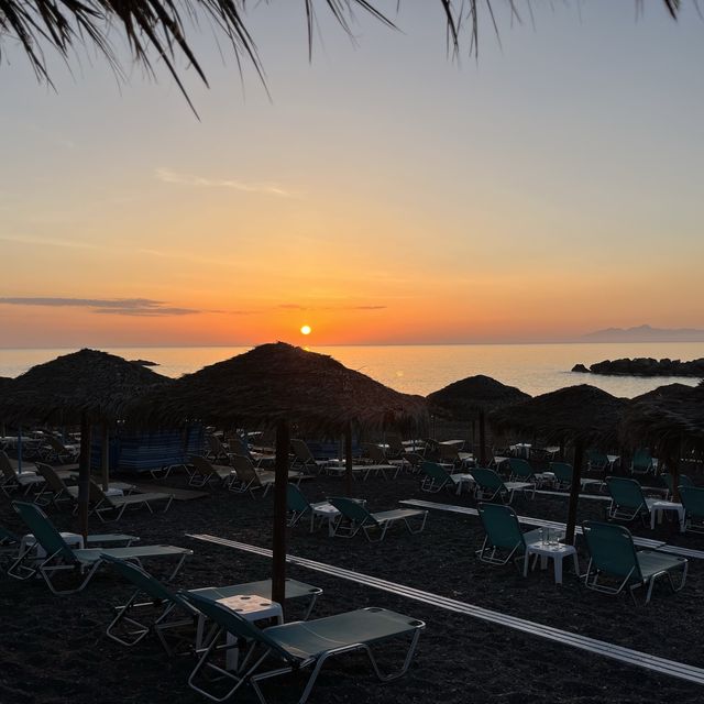 Kamari Beach - relax and suntan #Santorini