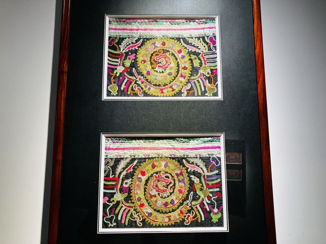 Priceless handmade Miao Nationality sleeves!