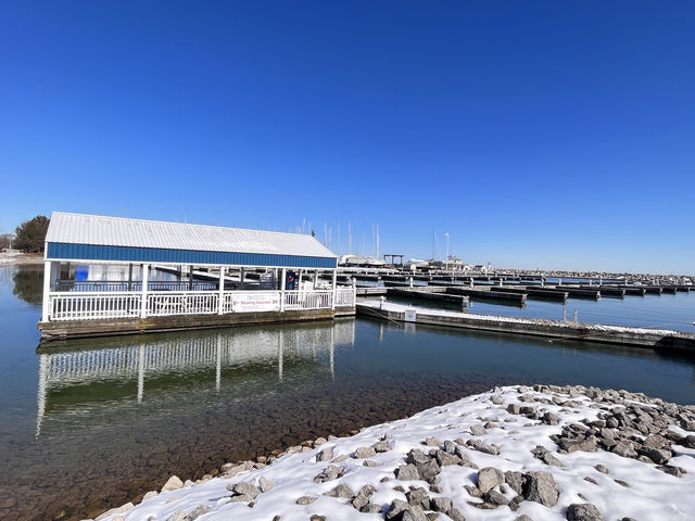 Bronte Heritage Waterfront Park in winter.