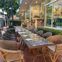 The Village Cafe& Restaurant 