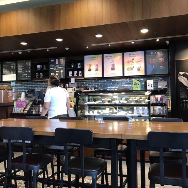 สตาร์บัคส์ ฮาร์เบอร์พัทยา