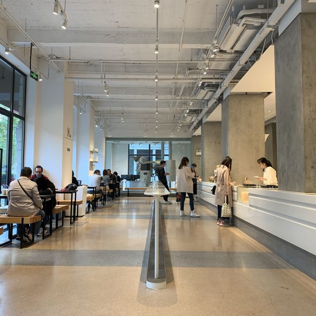 ☕️ % Arabica Shanghai Roastery 😍