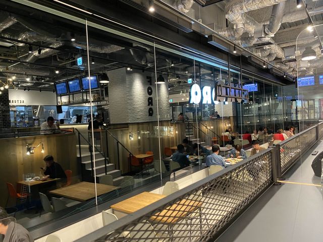 Restaurant 『FORQ 』のdinnerを楽しむ。『KEIRIN HOTEL10』