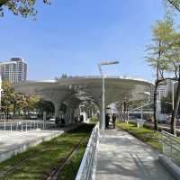 高雄市鼓山區 ｜ 高雄輕軌龍貓隧道